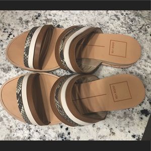 Women’s sandals